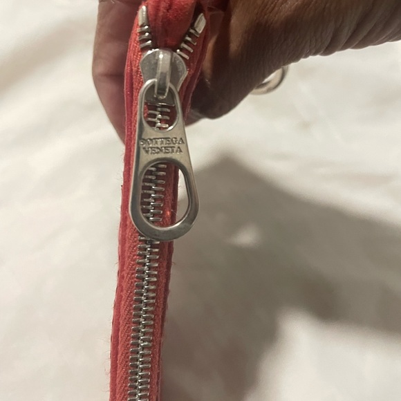 Bottega Veneta Red Key/Card/Coin/Cash Pouch - Picture 6 of 9